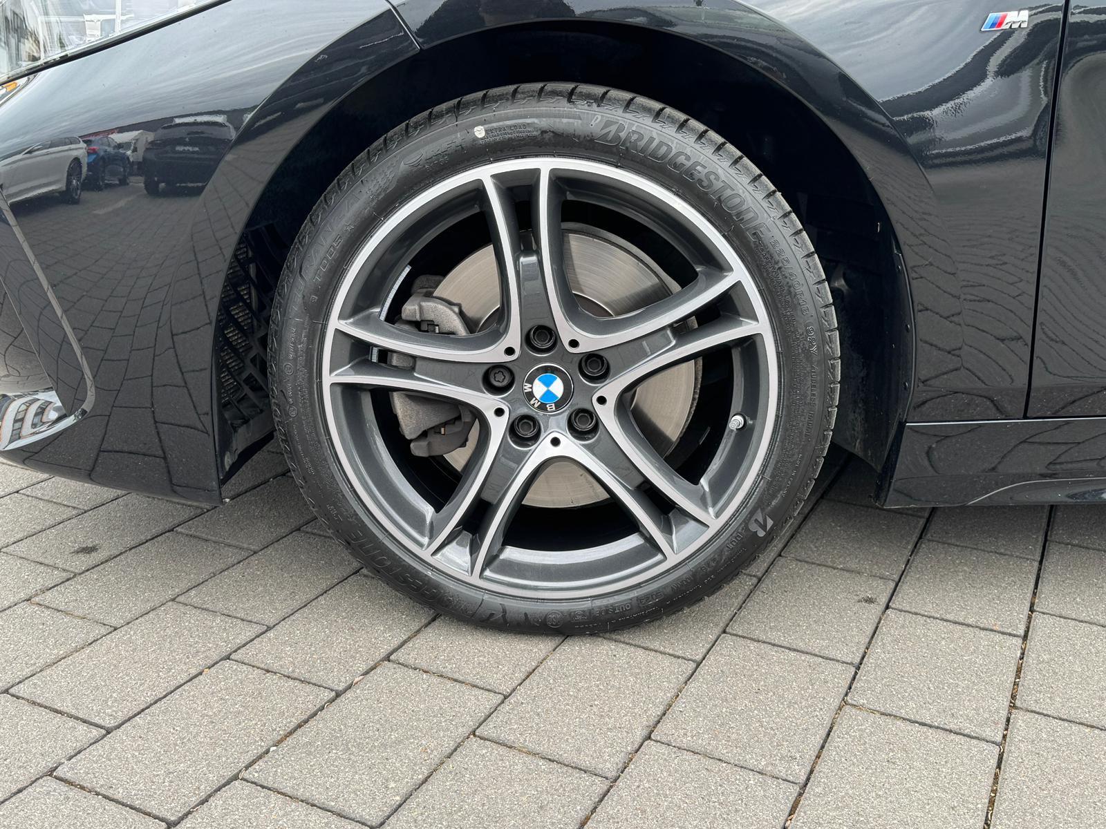 BMW 120 i M Sportpaket HIFI°gr.Navi°Pano°HIFI-behLLR