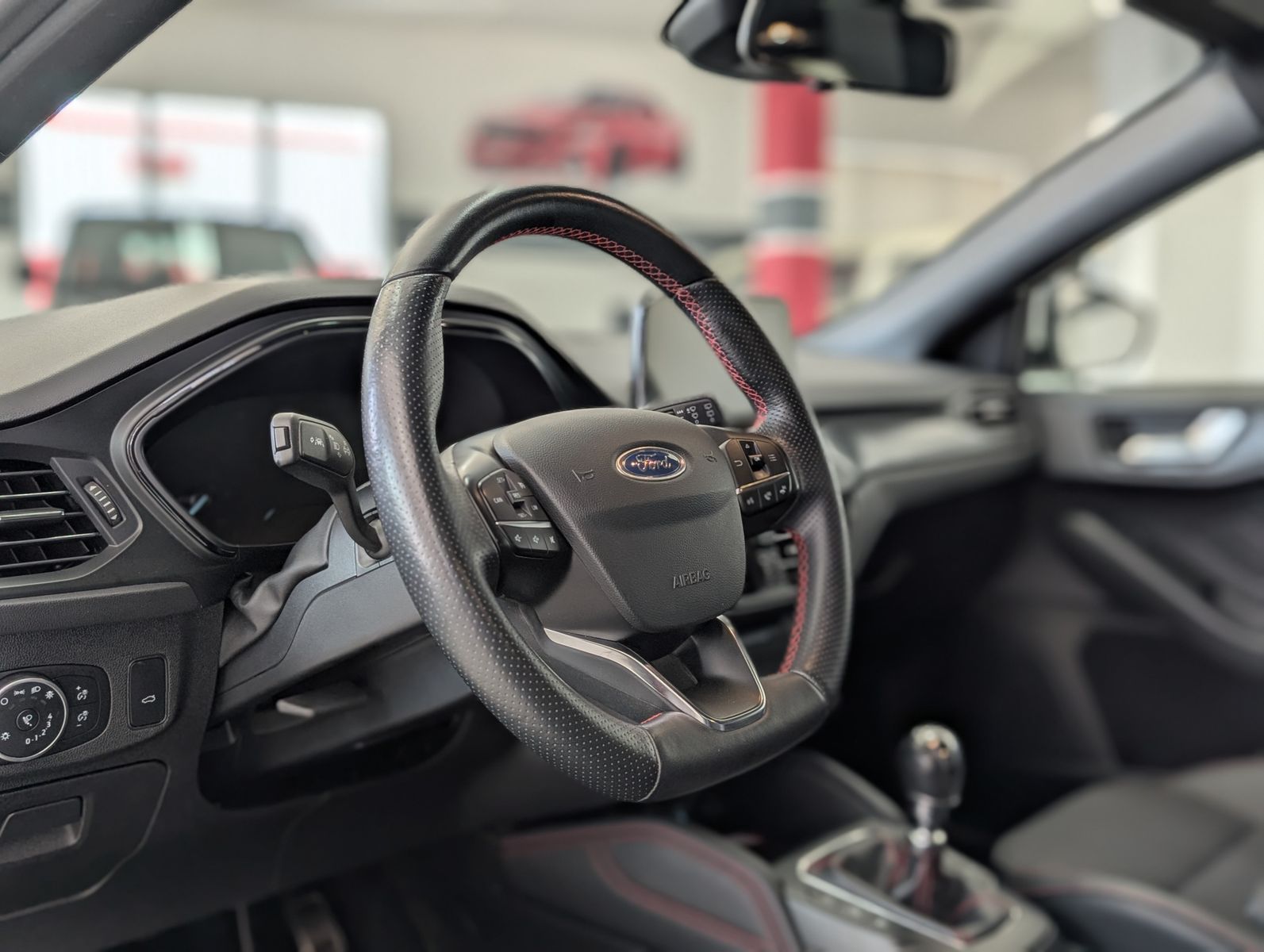 Fahrzeugabbildung Ford Focus ST-Line X LED AHK TEMP LHZ SHZ CAM APPLINK