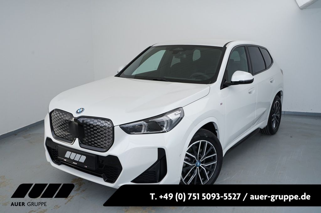 Image of BMW iX1