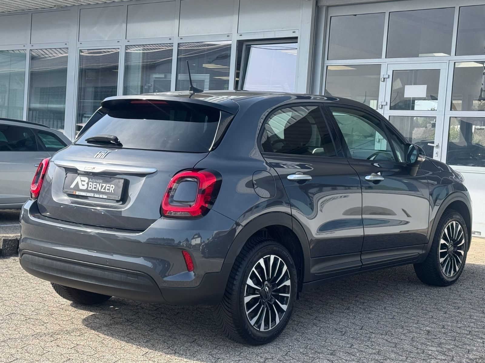 Fahrzeugabbildung Fiat 500X Lounge/LED/R-Cam/KlimaAuto/PDC/
