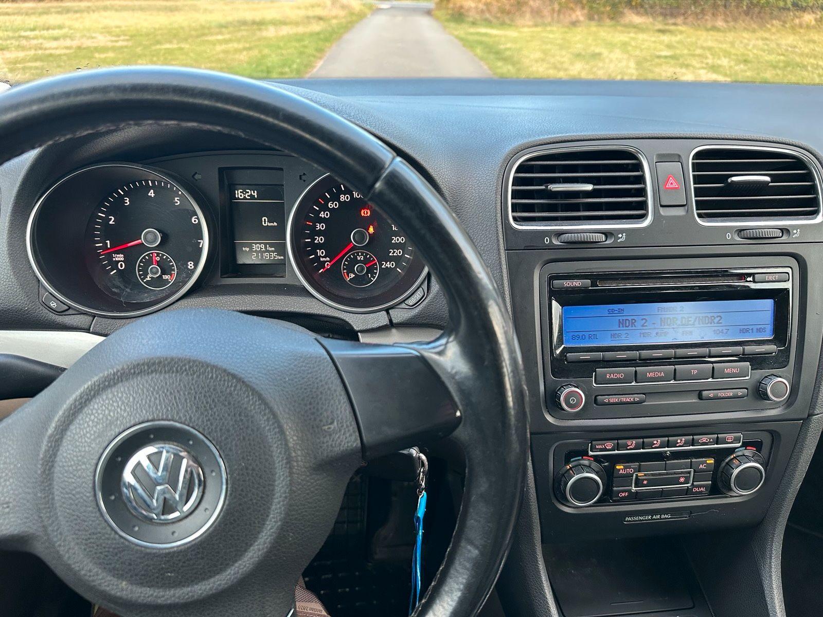 Volkswagen Golf 2011 — photo 13