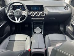 Fahrzeugabbildung Mercedes-Benz B 200 Progressive NAV+SHZ+PANO+KAM+AHK+PDC+MBUX