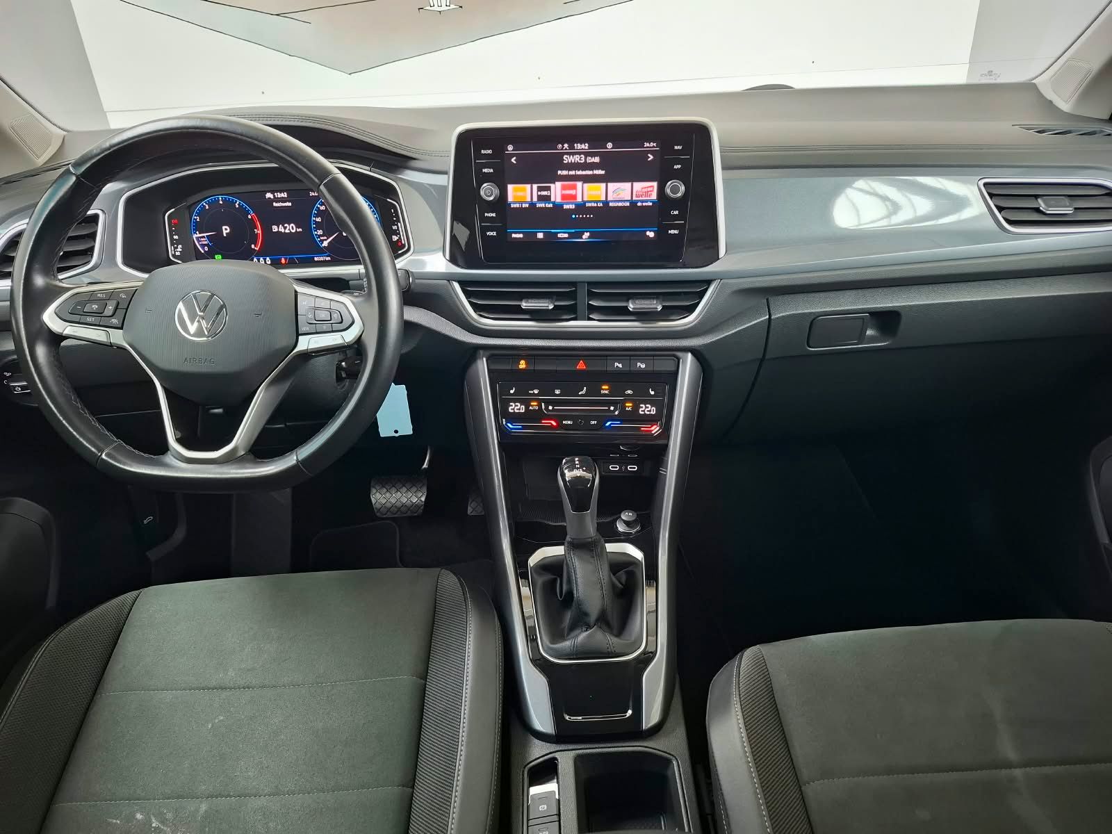 Fahrzeugabbildung Volkswagen T-Roc Style 1,5 TSI DSG +ACC+LED+IQ.Drive+Kamera