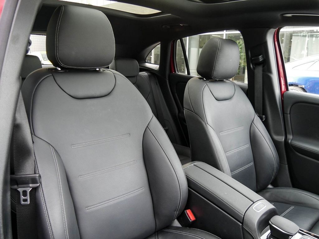 Mercedes-Benz GLA 35 AMG AMG GLA 35 4M |DISTR|KEYL|NAVI|MBeam|PANO|BURM