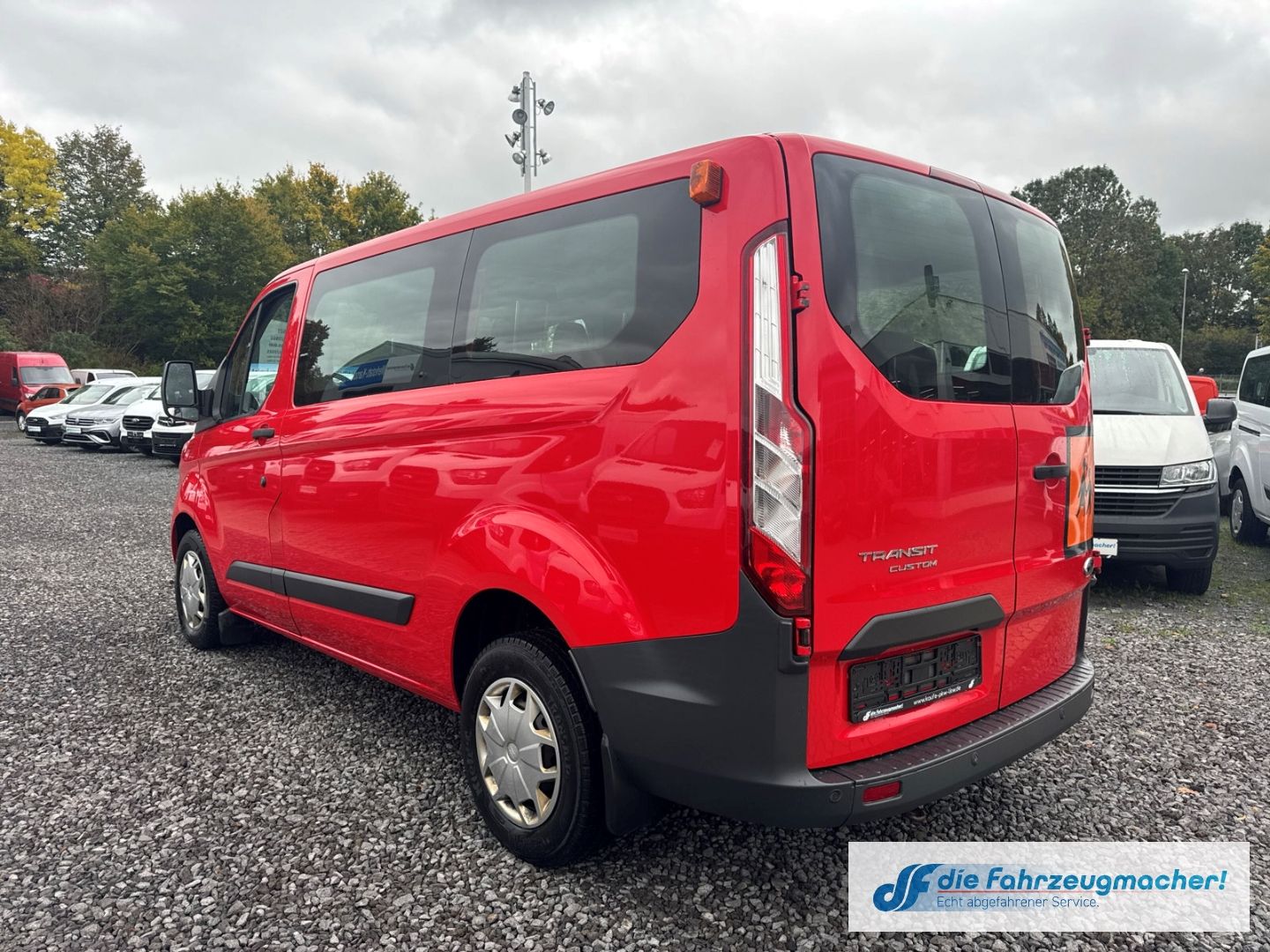 Fahrzeugabbildung Ford Transit Custom Tourneo Kombi 310 L1 Trend *1601