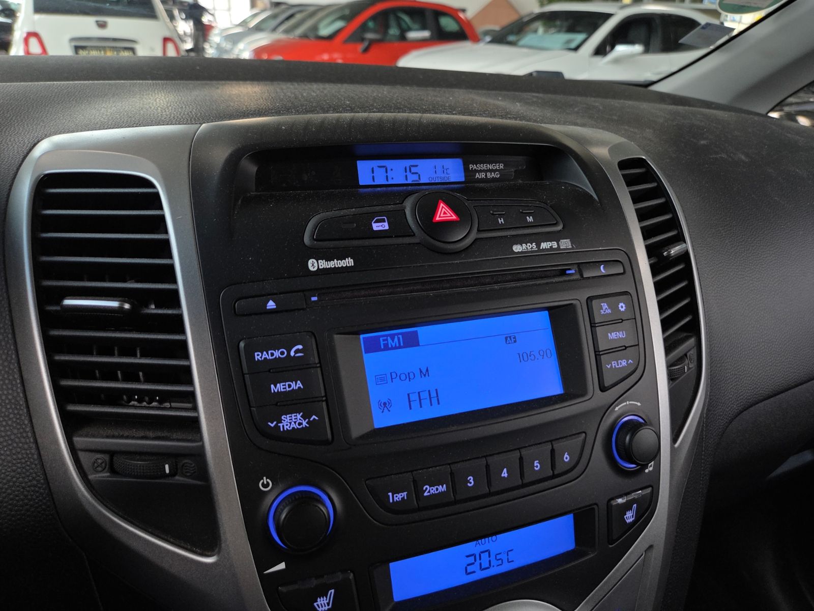 Fahrzeugabbildung Hyundai ix20 Space AHK KLIMA SHZ GRA ALU