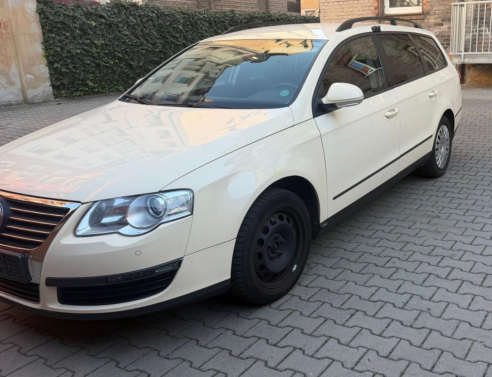 Volkswagen Passat, 2011