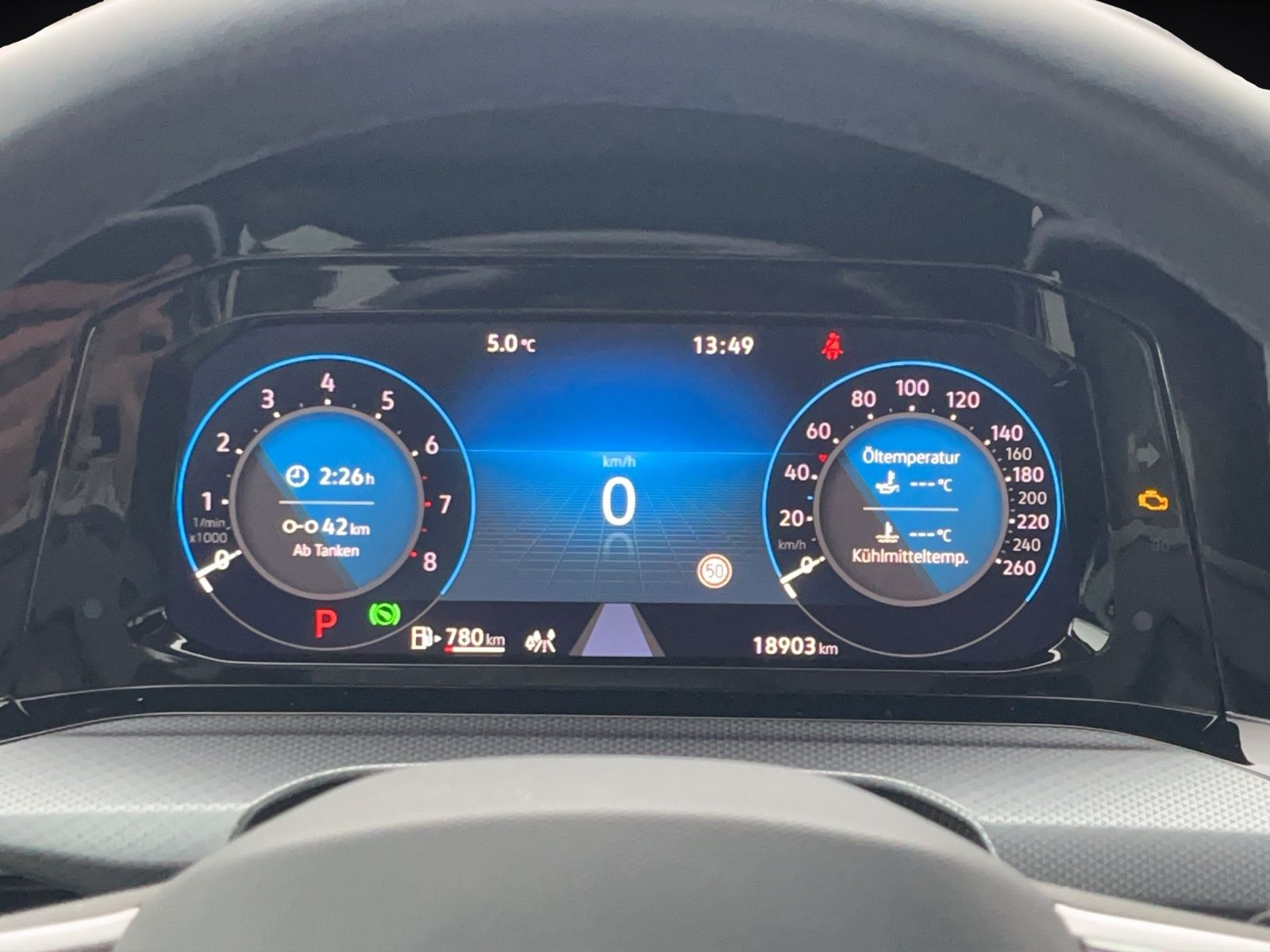 Fahrzeugabbildung Volkswagen Golf VIII Variant eTSI Active DSG LED ACC SHZ Na
