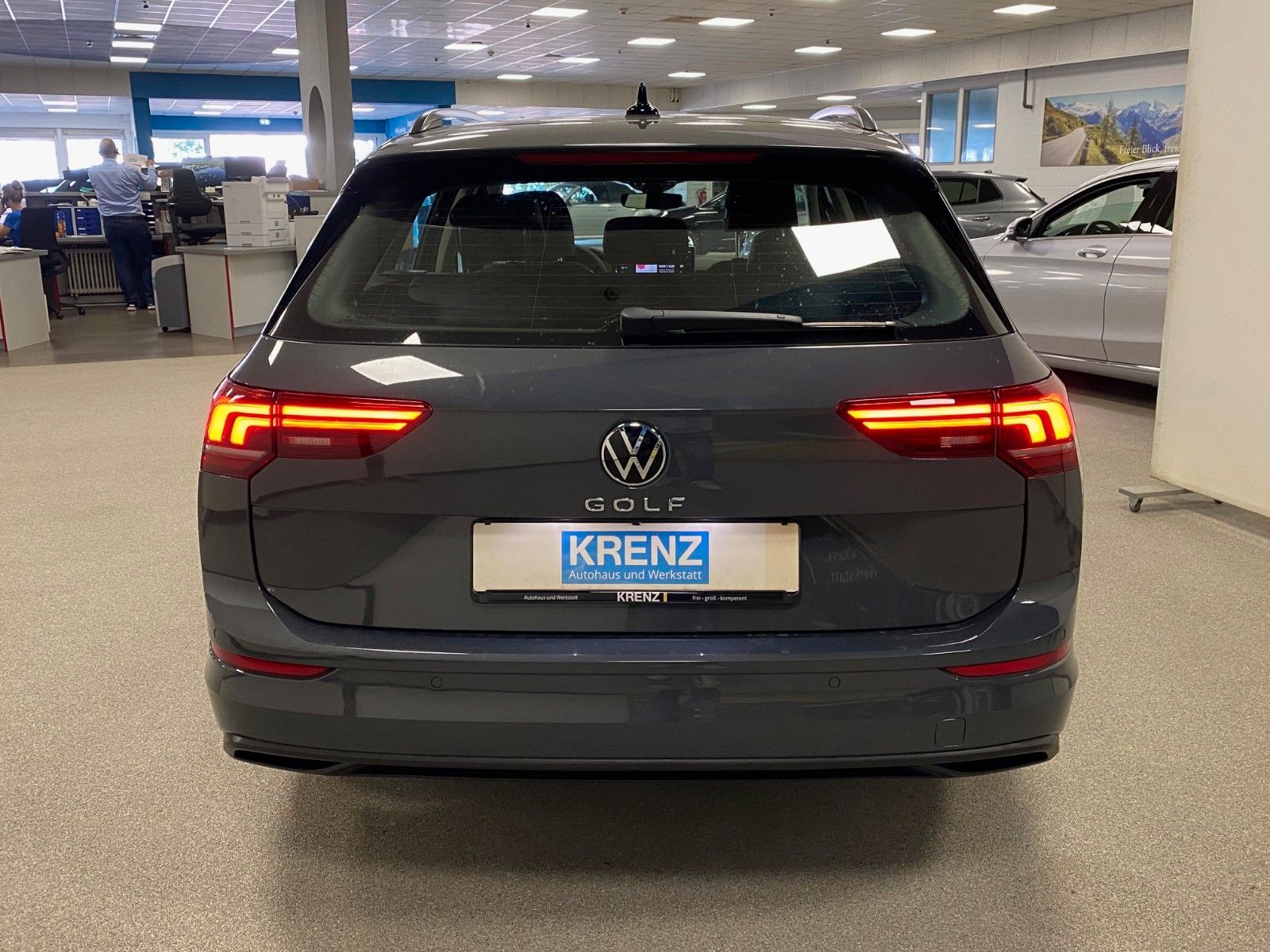 Fahrzeugabbildung Volkswagen Golf 8 Variant 2.0 TDI Life Variant+ACC+PDC v+h+