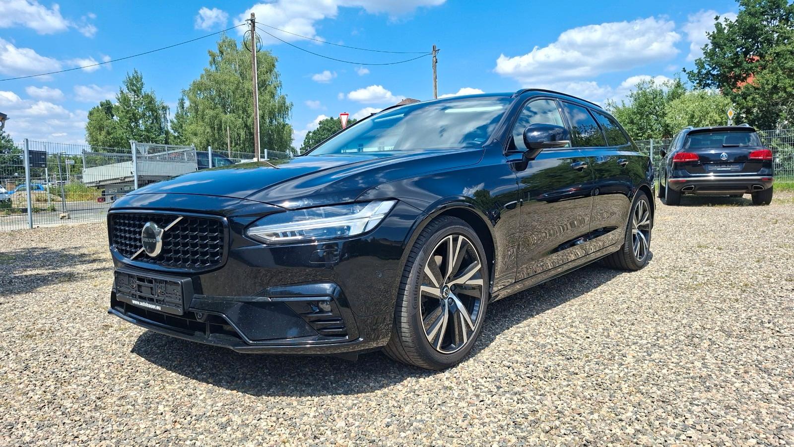 Volvo V90 B4 Diesel Plus Dark Kamera Leder LED
