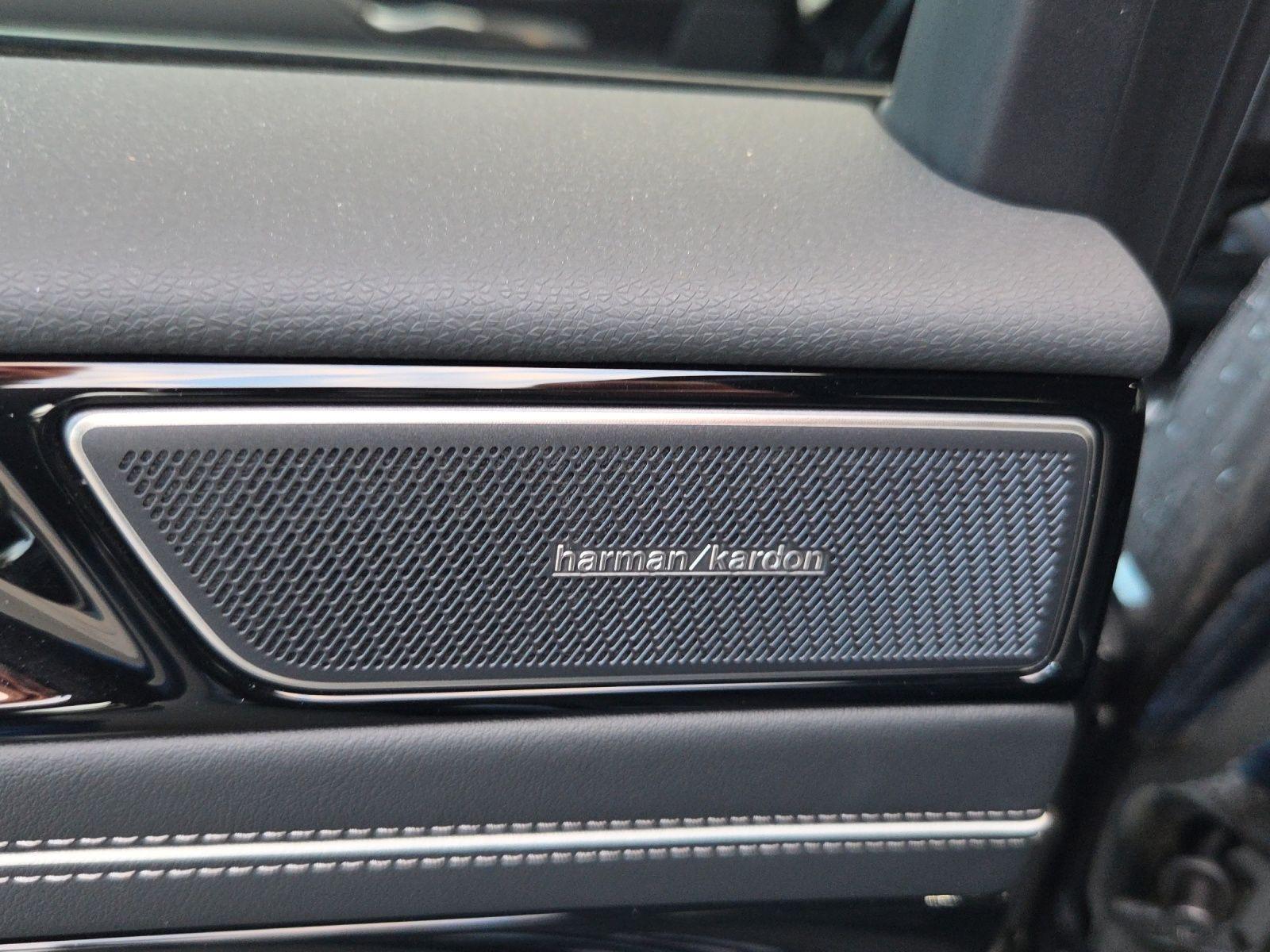 Volkswagen ID.7 Pro Black Style *Navi*Wärmep*IQ-Light*IQ-Dr