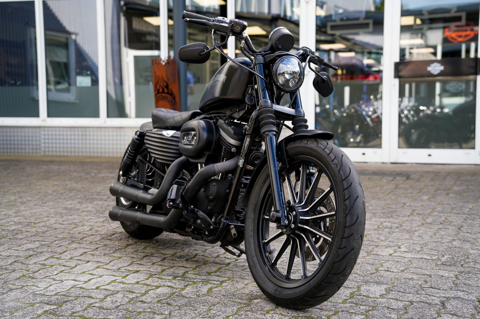 Fahrzeugabbildung Harley-Davidson SPORTSTER XL883N IRON - BOBBER - KURZES HECK