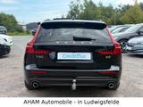 Volvo V60 Kombi Momentum Pro PANO AHK 4ZONEN ACC KAM - Volvo V60 Gebrauchtwagen in Berlin