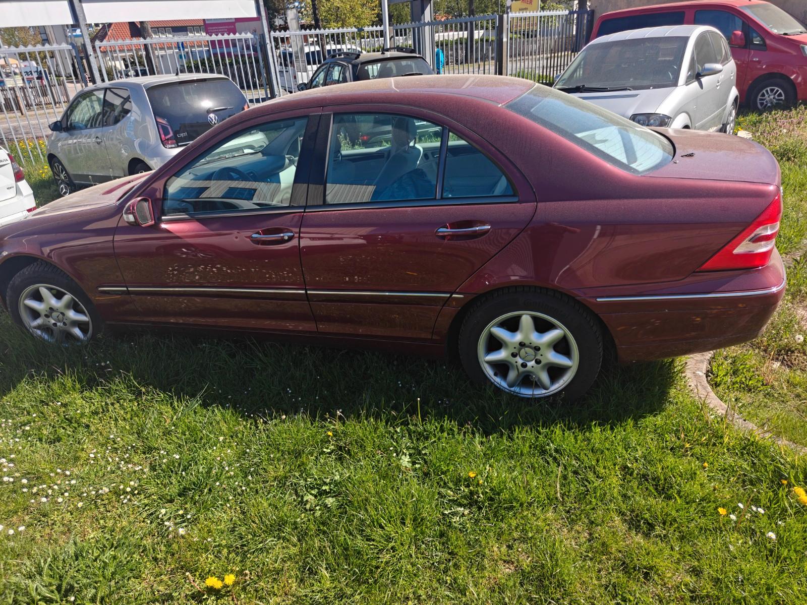 Mercedes-Benz C 240