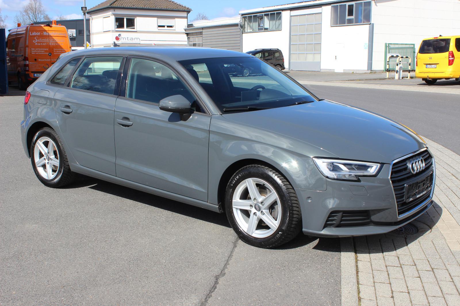 Audi A3 Sportback 35 TFSI/Leder/Navi/PDC+Kamera/1Hand