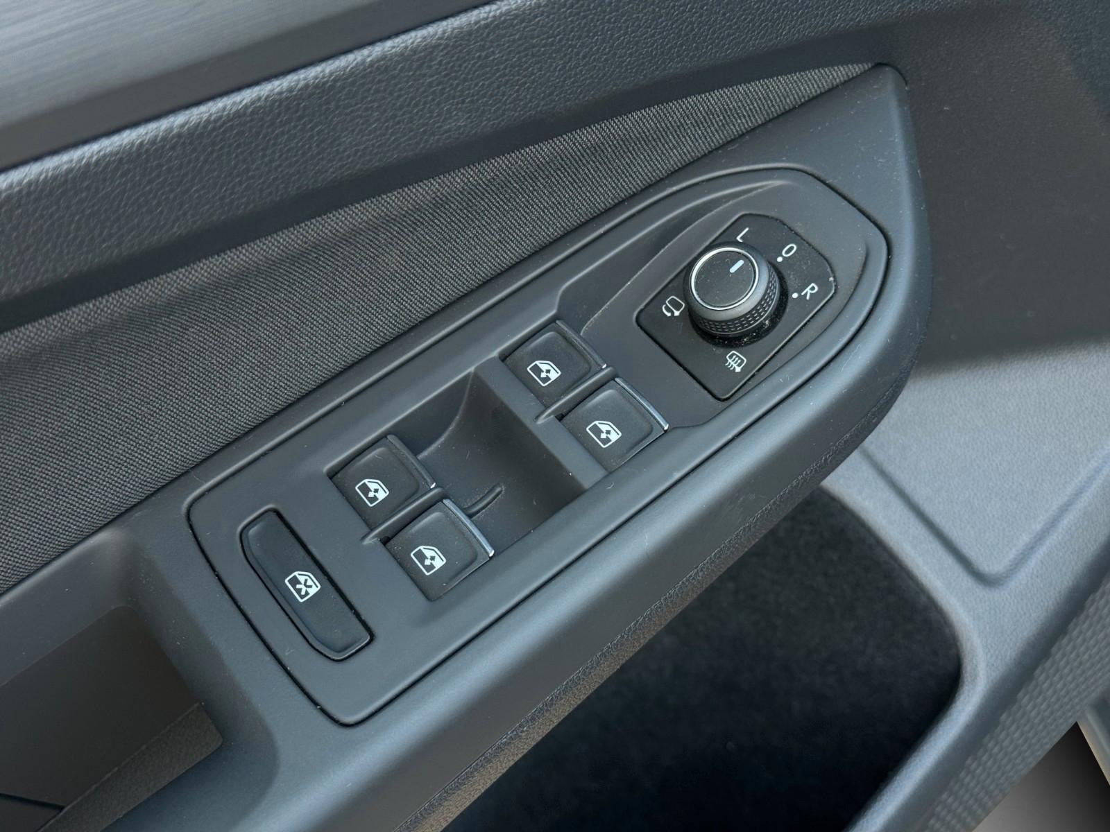 Volkswagen Golf VIII Lim. 2.0 TDI DSG Style ACC LED Sthzg, миниатюра 22