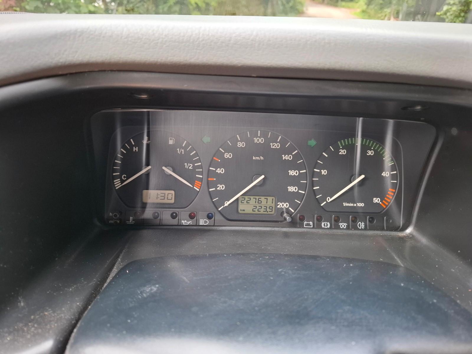 Volkswagen T4 Bestattungswagen auf Kombi Basis