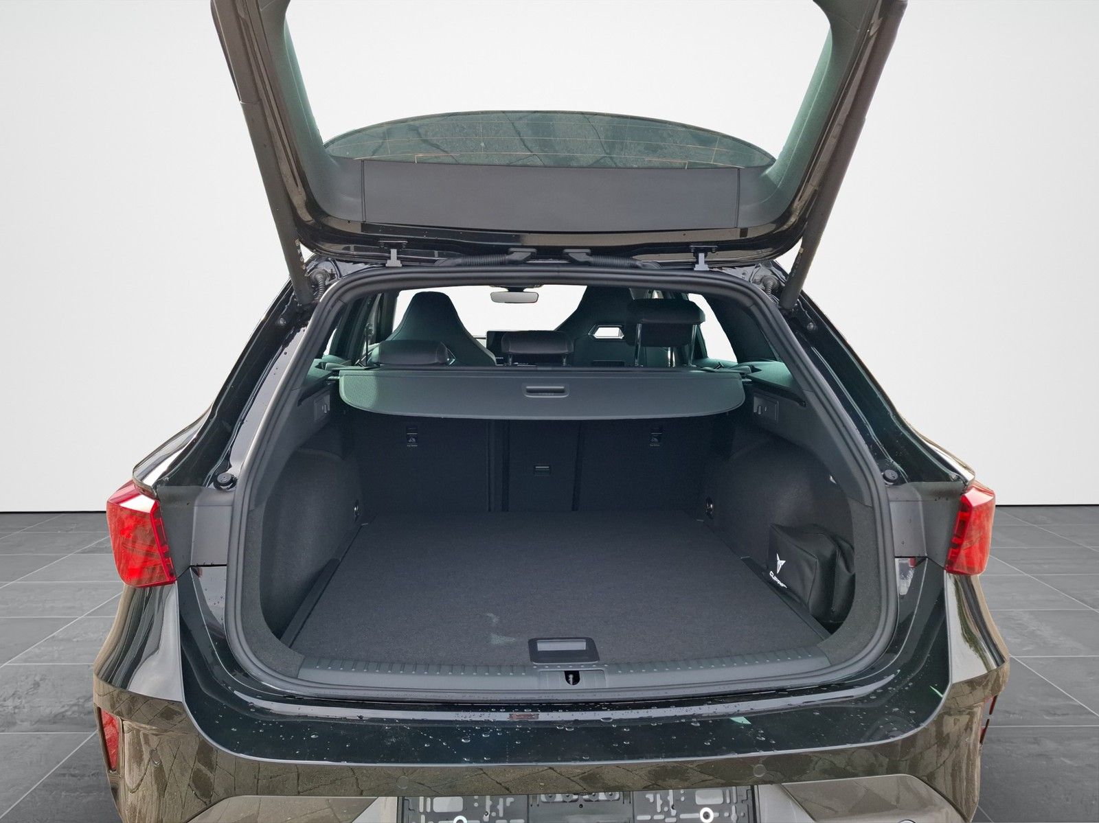 CUPRA Leon VZ 2.0 TSI 4Drive DSG / ACC / AHK/ MATRIX / - Image 16