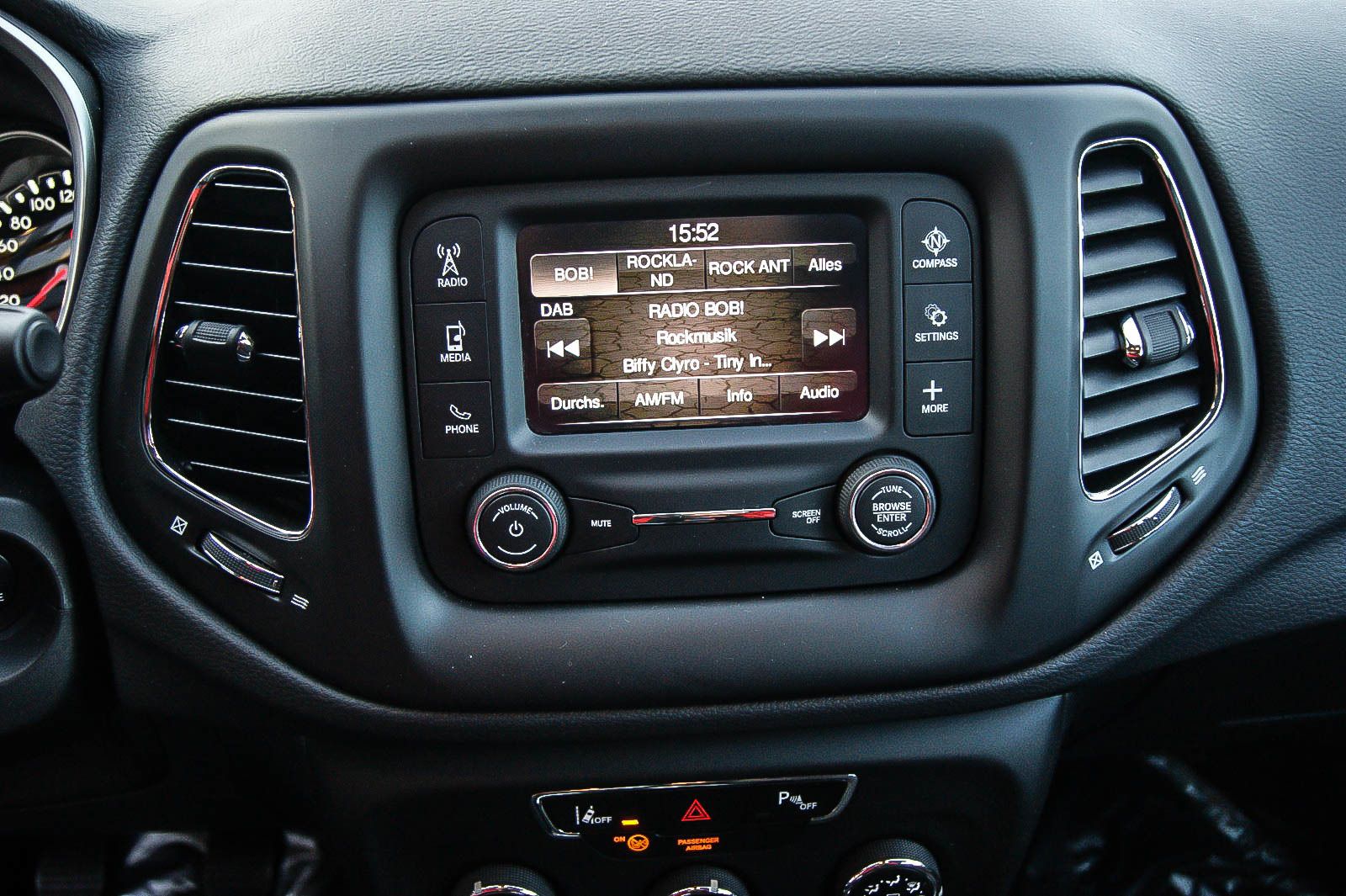 Fahrzeugabbildung Jeep Compass 1.4 Longitude KEYLESS WINTERPAKET