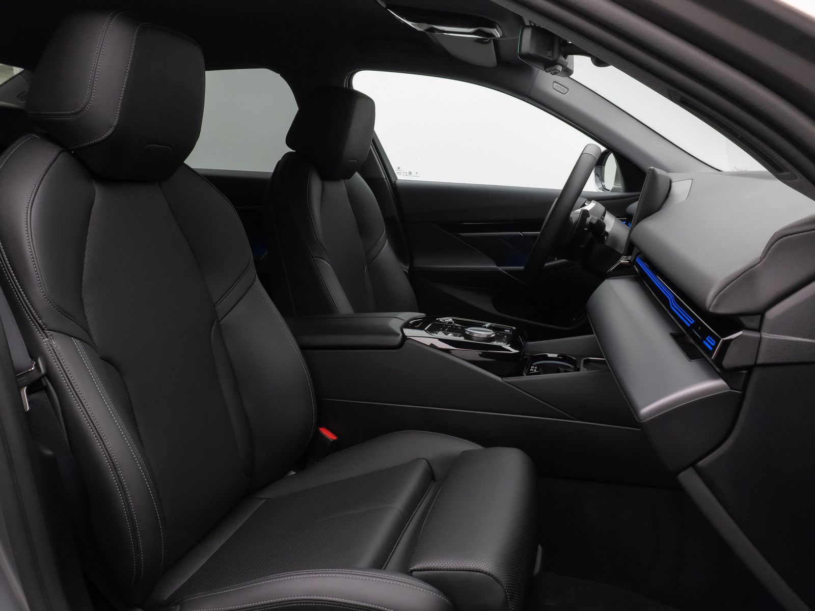 Fahrzeugabbildung BMW 520d Kamera DAB Leder Alarm Sport DigKey 18Zoll