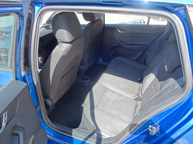Fahrzeugabbildung Skoda Rapid Spaceback Ambition/2.Hd/AHK/