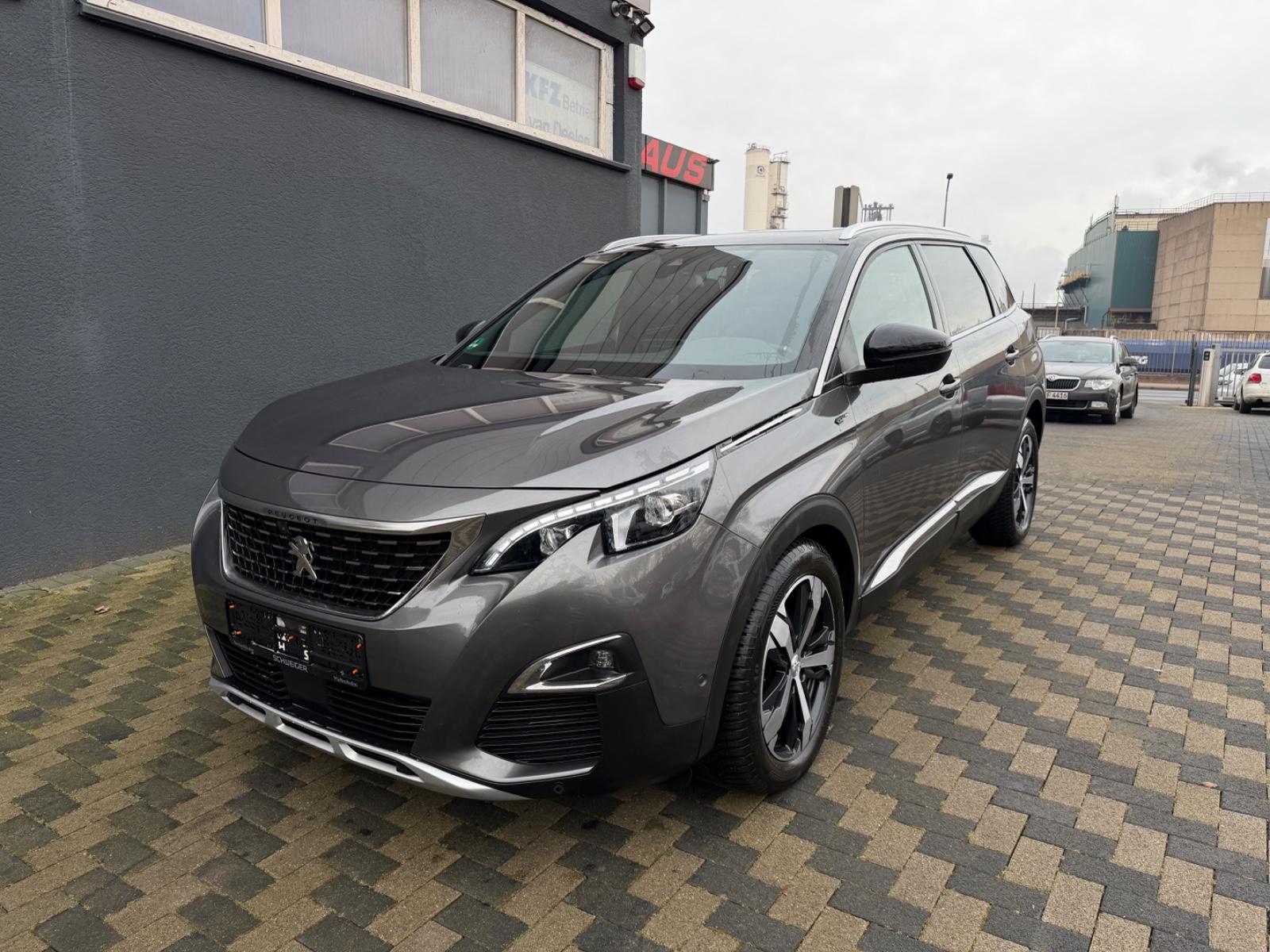 Peugeot 5008 GT 360 Voll Leder AHK Pano Navi 7Sitzer