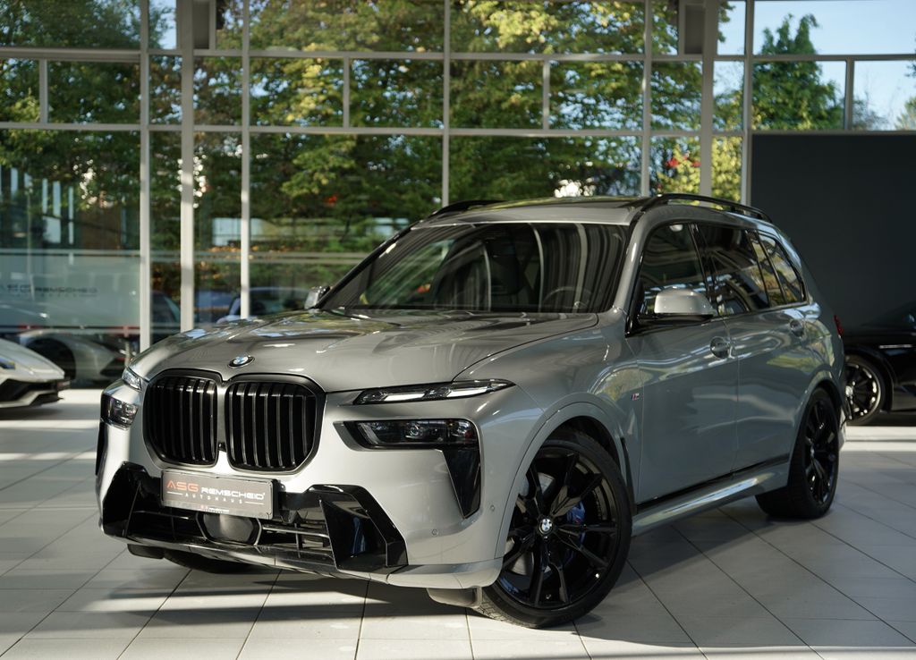 Image of BMW X7