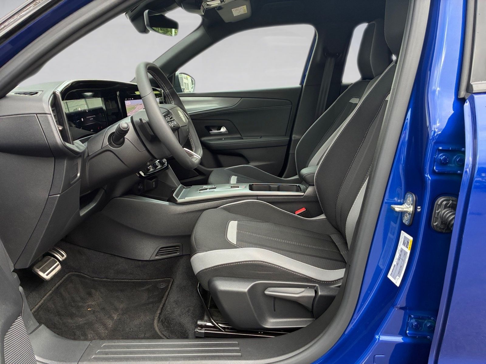 Fahrzeugabbildung Opel Mokka 1.2 GS Kamera,LED,Matrix,Navi,SHZ,Keyless