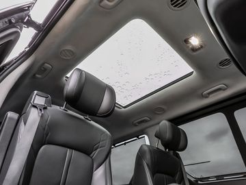 Hyundai Staria 2.2 Signature 4WD Leder Autobahnassistent