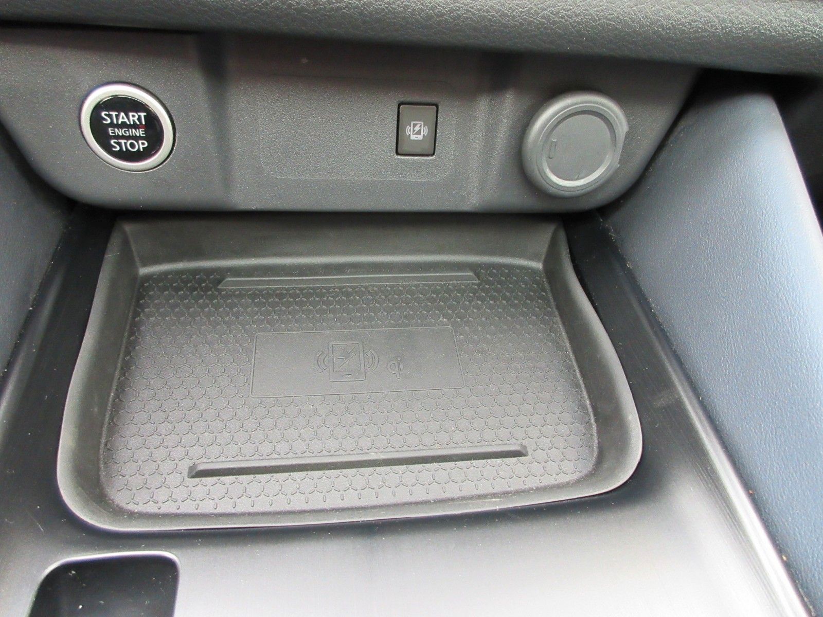Fahrzeugabbildung Nissan Qashqai 1.3 Xtronic Automatik | Tekna+