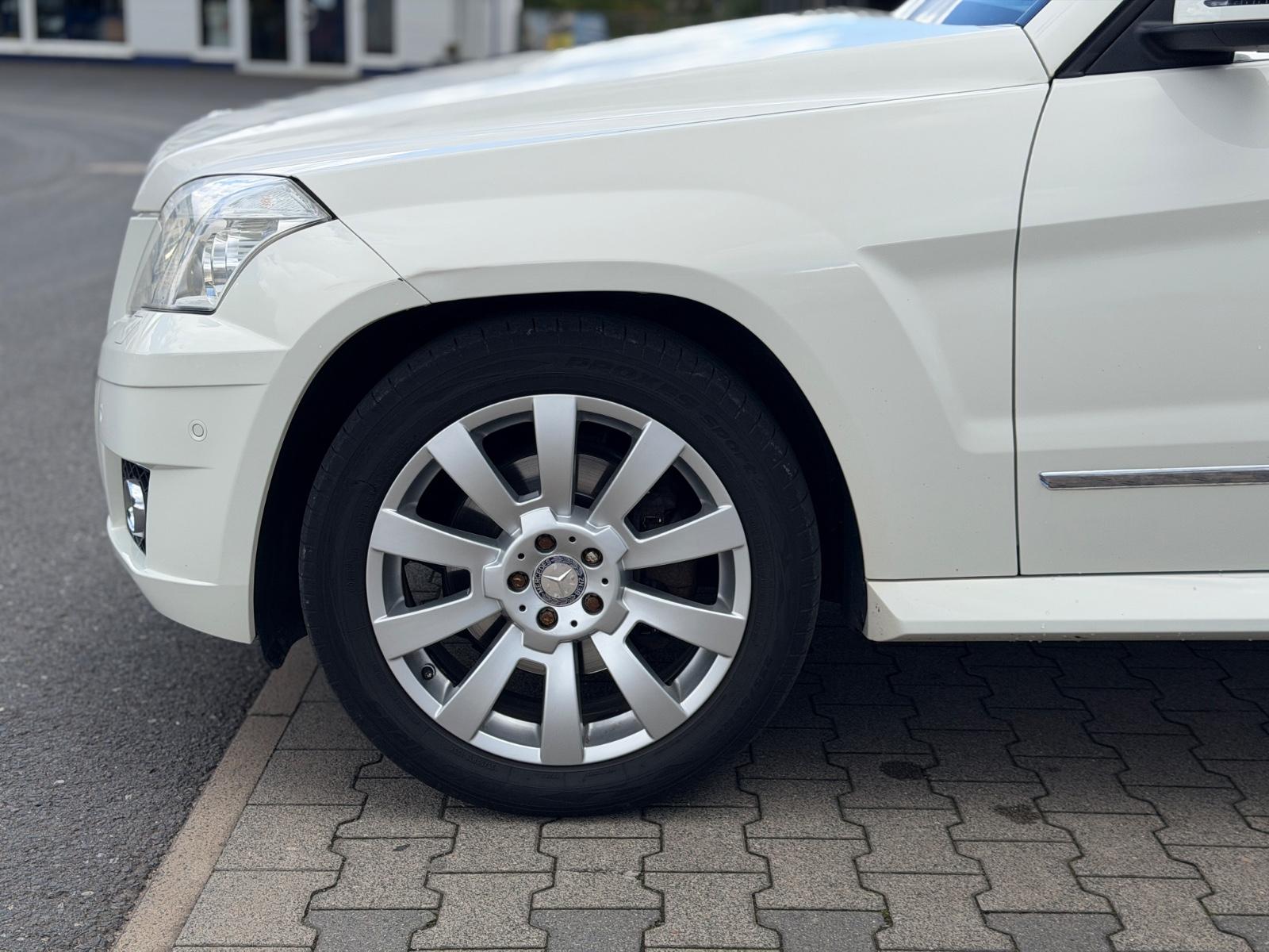 Mercedes-Benz GLK 350 CDI Sport V6 224 ch BVA 4Matic / Toit panoramique / Cuir / Bi-Xénon / Jantes 20"