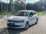 Volkswagen Polo V Highline 1.2L 1.Hand/SHZ/PDC/Scheckheft/ - Volkswagen Polo in Duisburg