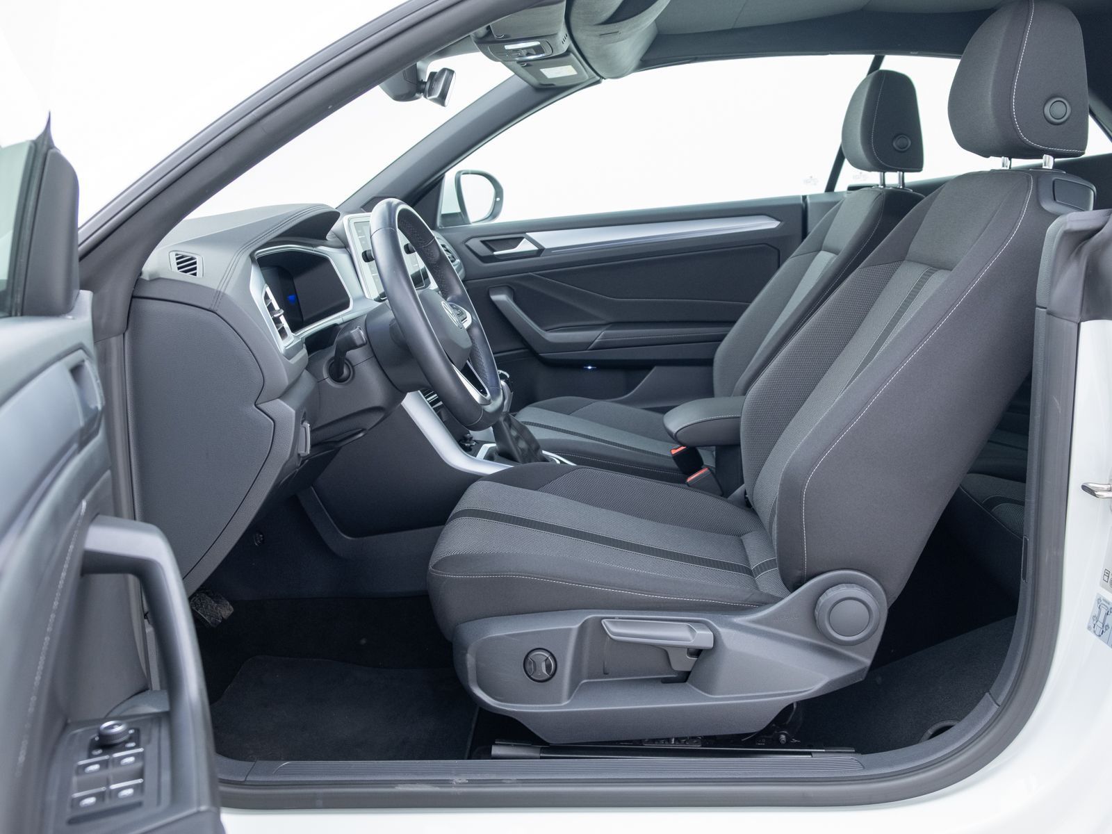 Volkswagen T-Roc - Bild 12