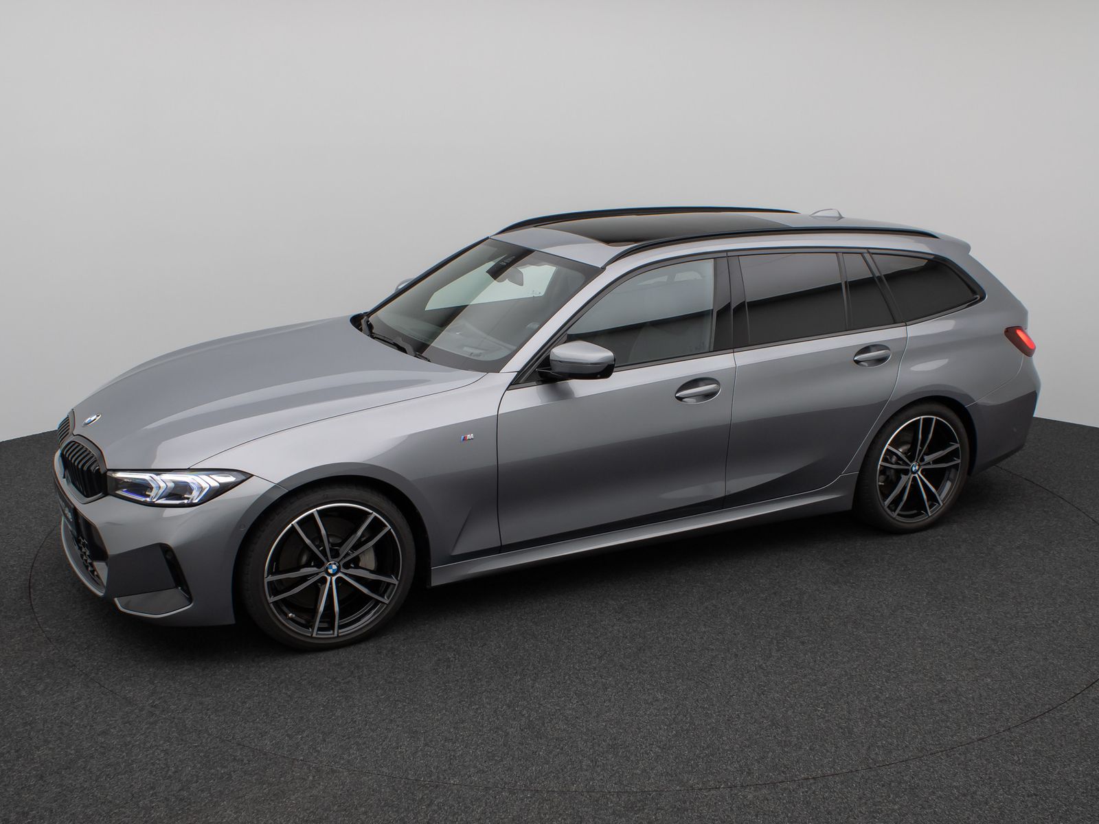 Fahrzeugabbildung BMW 330i  M Sport Panorama 360° HUD DAB H/K 19Zoll