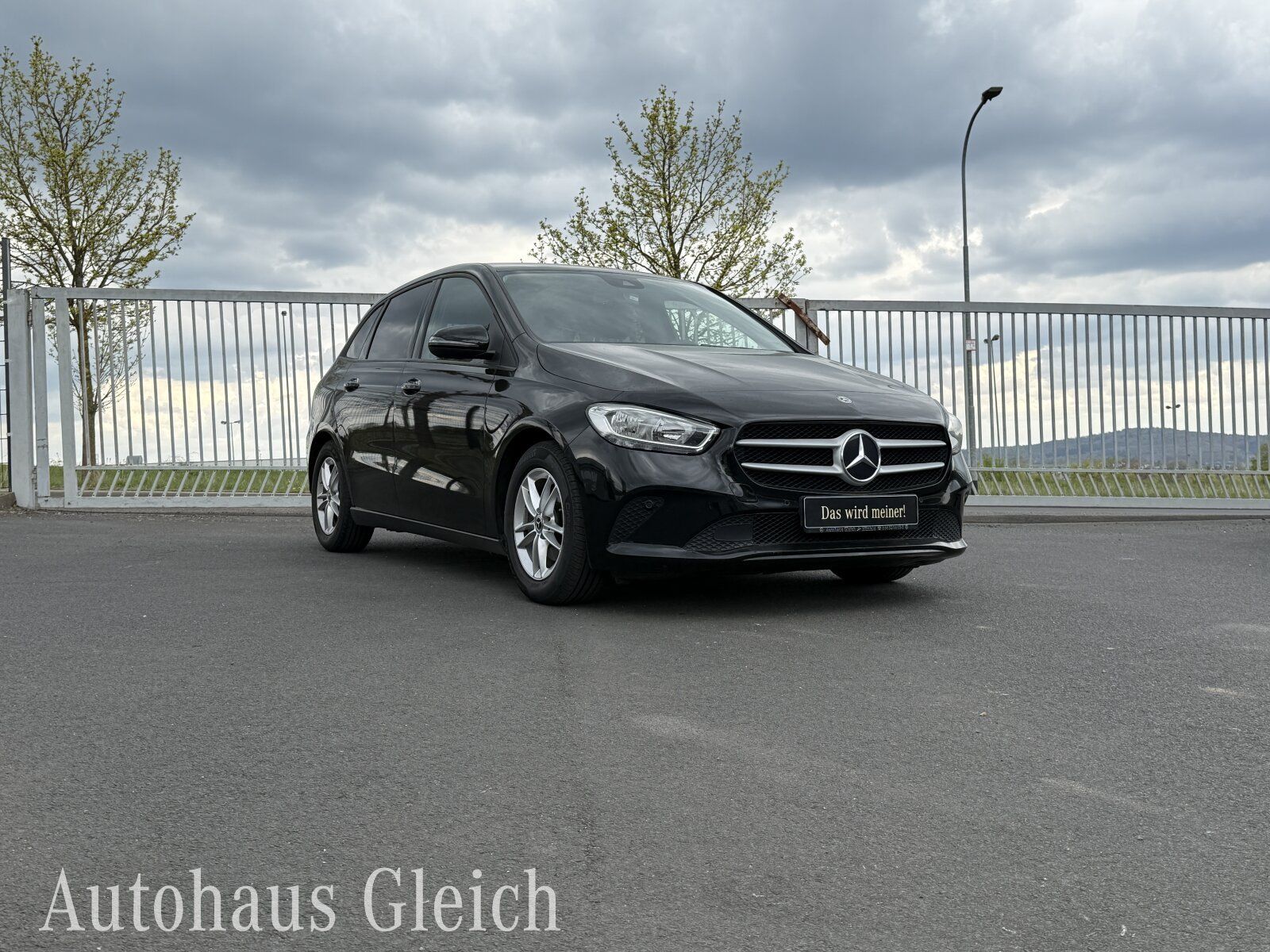 Fahrzeugabbildung Mercedes-Benz B 180 d (EURO 6d-TEMP) Navi/Autom./Klima/Sitzhzg