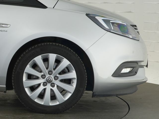 Zafira Tourer ACTIVE+7-SITZE+SITZ-/LENKRADHEIZUN