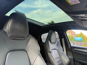 Porsche Cayenne - 7