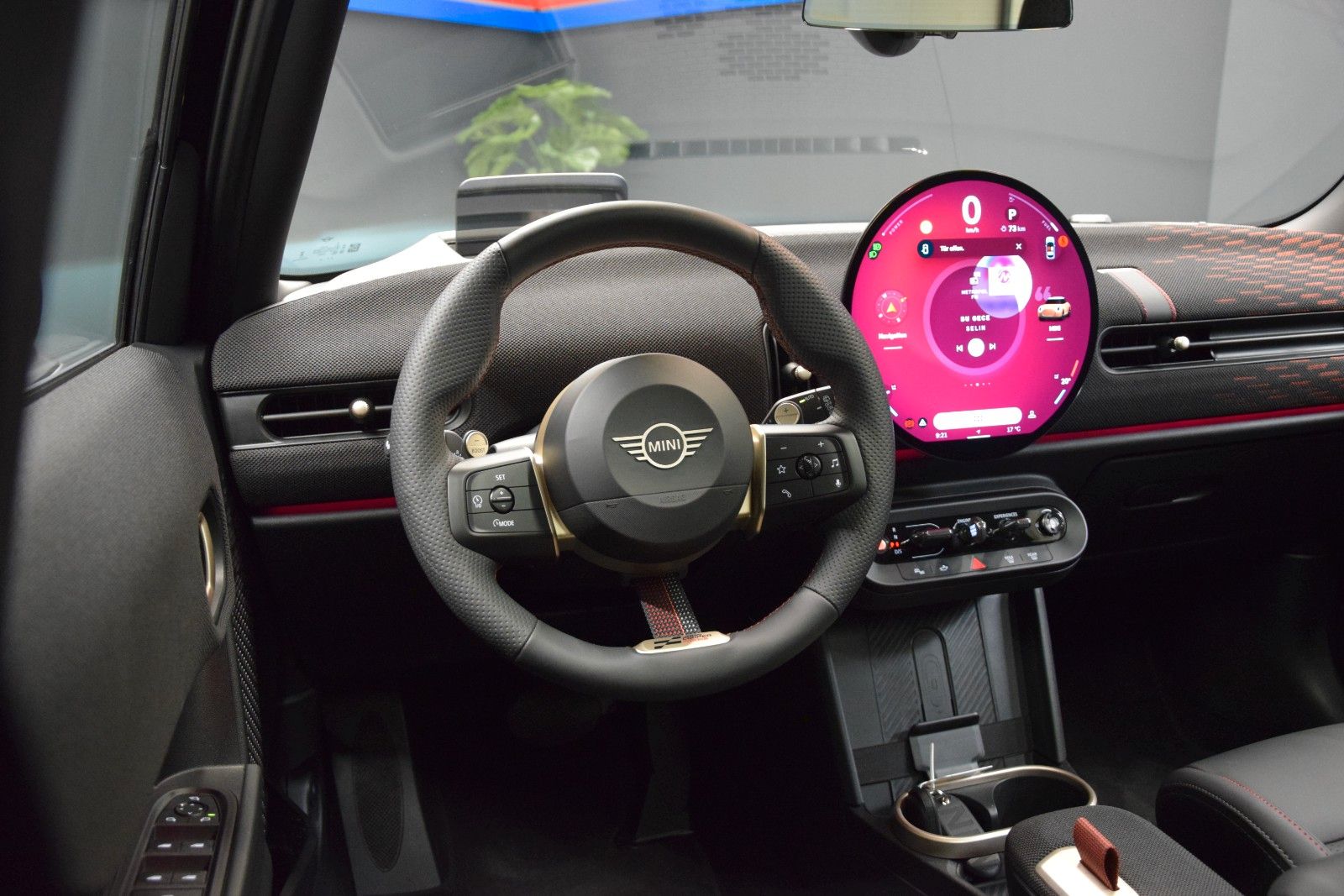 Fahrzeugabbildung MINI Cooper C John Cooper Works Trim M HuD Pano Leder