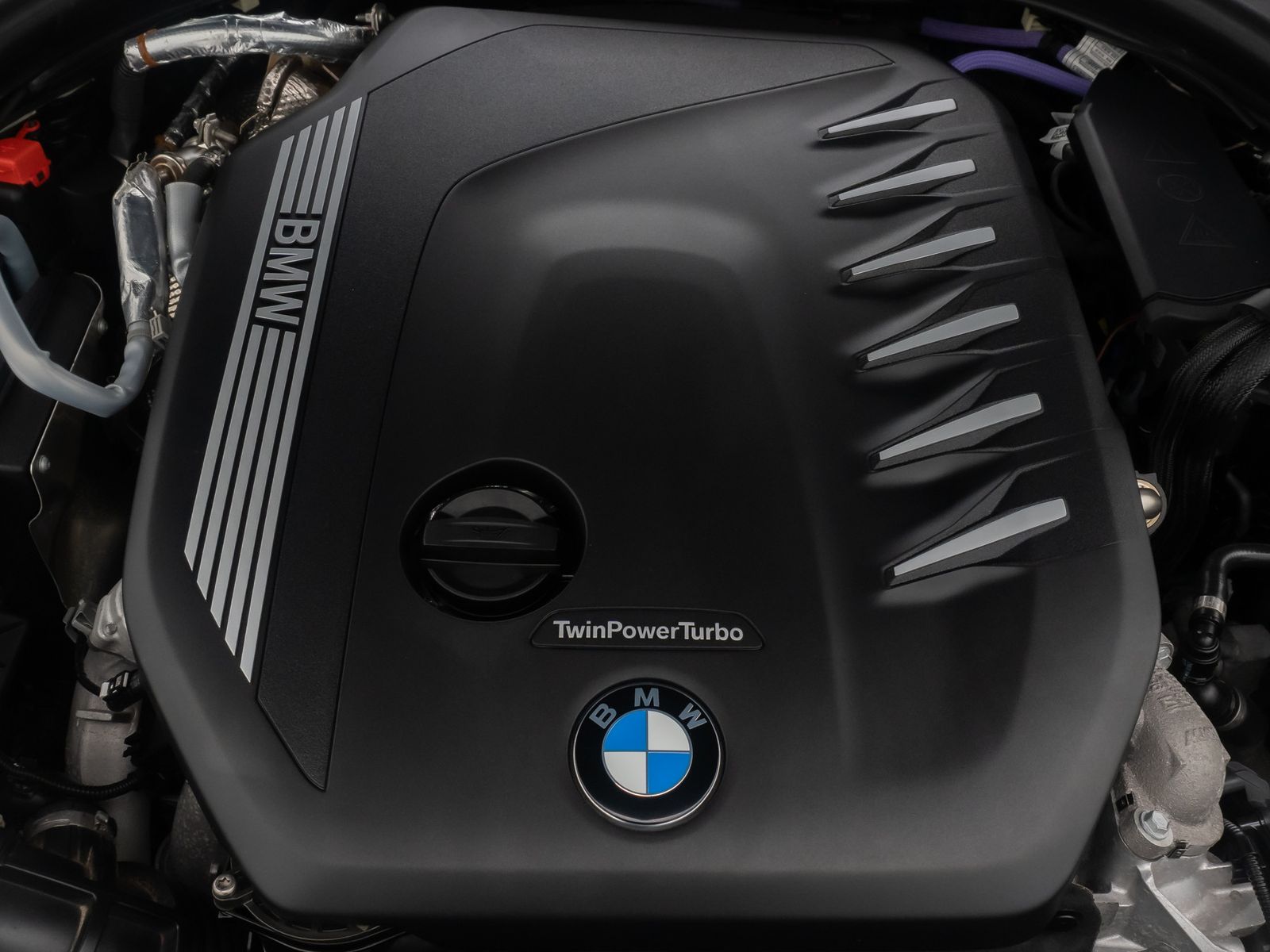 Fahrzeugabbildung BMW 530d xD HUD DAB HiFi Kamera Laser Alarm Komfort