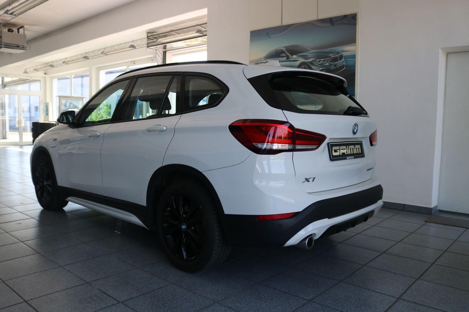 BMW X1 xDrive25e Sport Line Leder AHK LED Navi Komfo foto 3