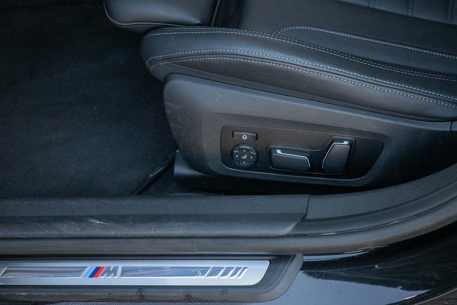BMW M340i xDrive Touring Pano HeadUp AHK RfKamra ACC
