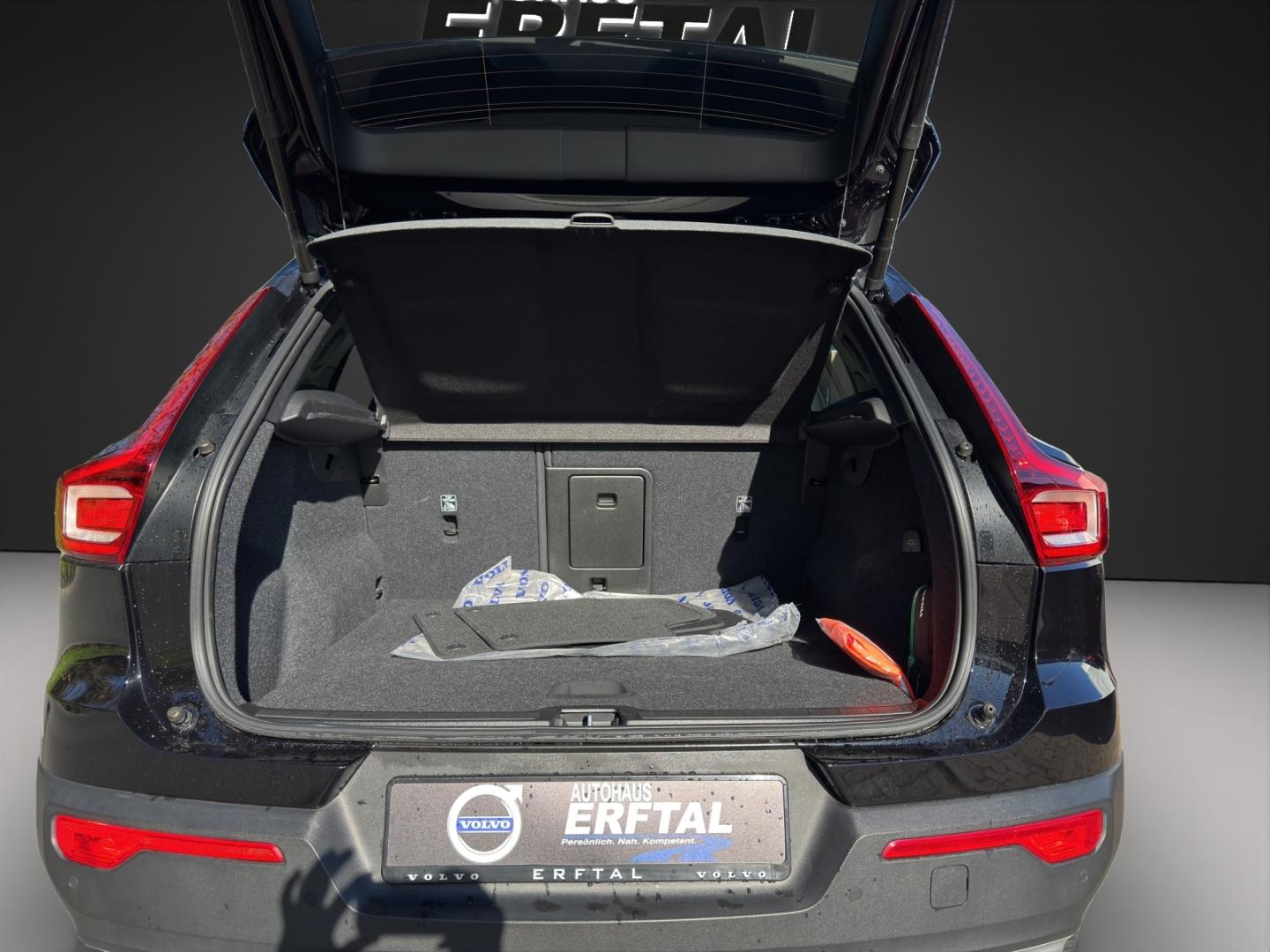 Volvo XC40 T3 Momentum Pro 2WD Navi Digitales Cockpit 