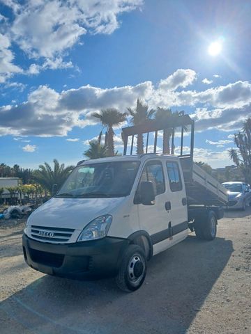 Iveco Daily 35S14D 2.3 Hpt PL-DC Cabinato