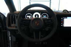 PORSCHE Cayenne GTS Coupe | Leichtbau Sport-Paket Carbon PORSCHE Cayenne GTS Coupe | Leichtbau Sport-Paket Carbon