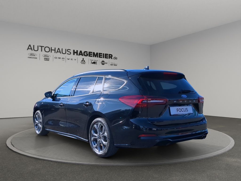 Fahrzeugabbildung Ford Focus Turnier ST-Line 1.0 Ecoboost