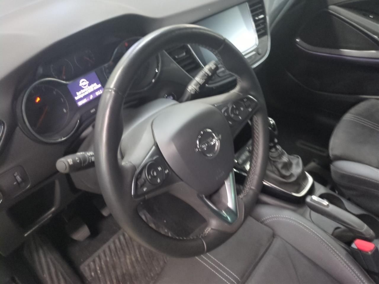 Fahrzeugabbildung Opel Crossland 1.2 Turbo Ultimate Paket