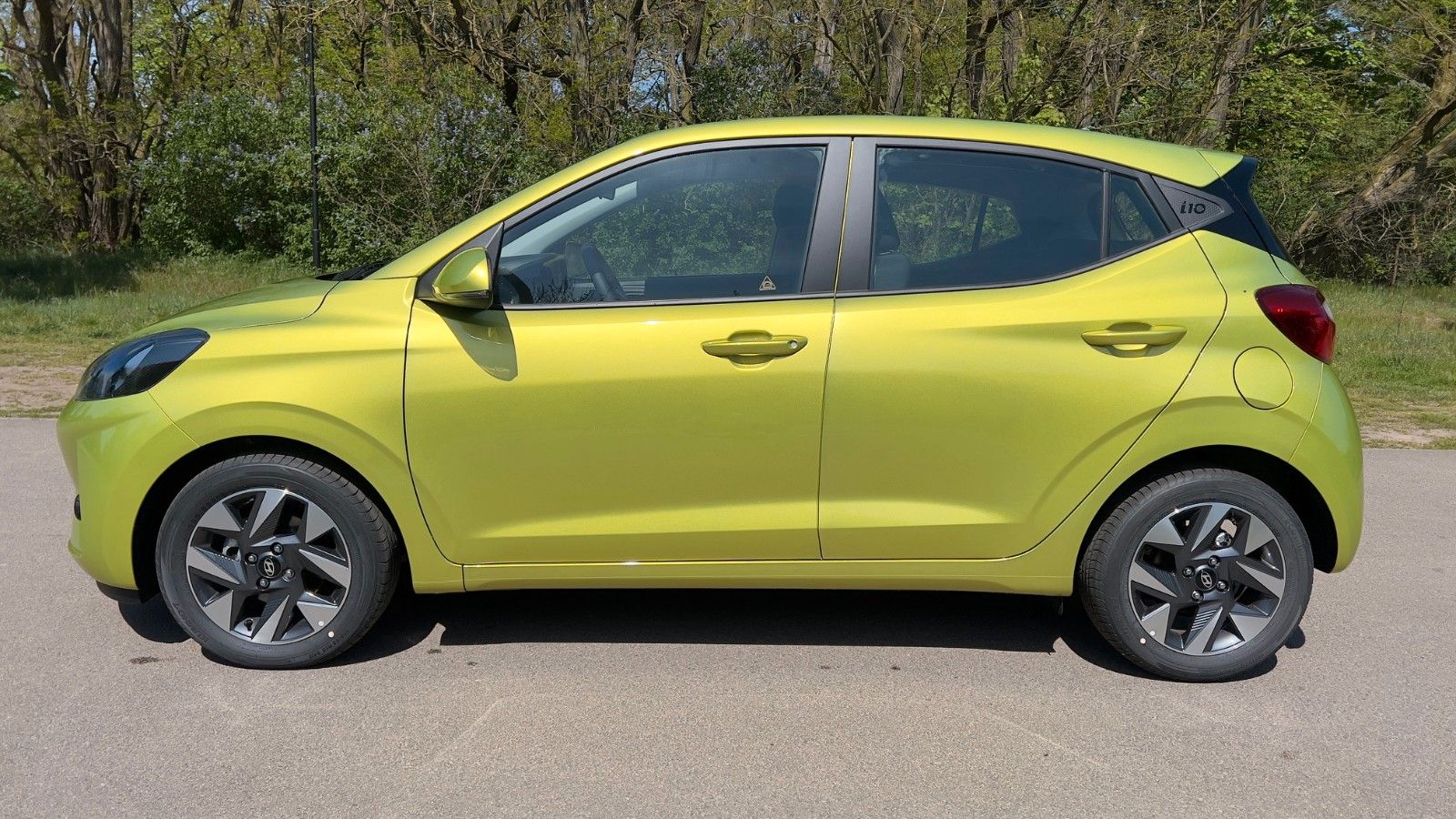 Fahrzeugabbildung Hyundai i10 1.0 Trend *Klima*Navi*CarPlay*PDC*RFKamera*