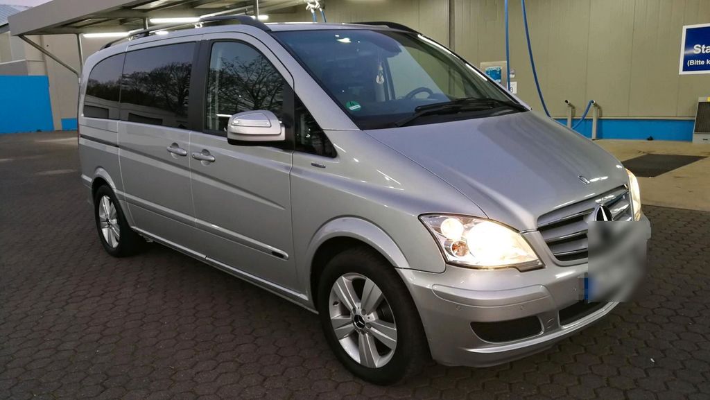 Image of Mercedes-Benz Viano