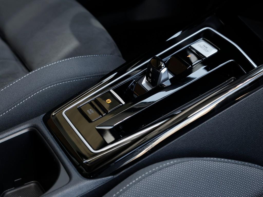 Volkswagen Golf VIII Style 1.5 eTSI DSG Einparkhilfe, Sitzh, миниатюра 9