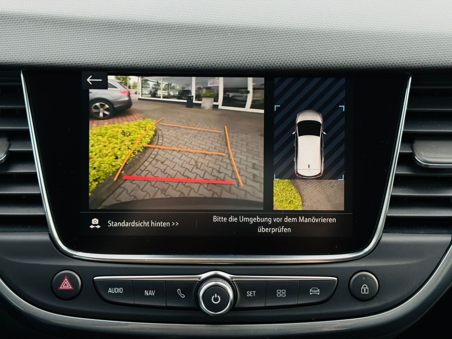 Fahrzeugabbildung Opel Crossland X 1,2 T ENJOY, Navi, LED, RFK, PTS, SH